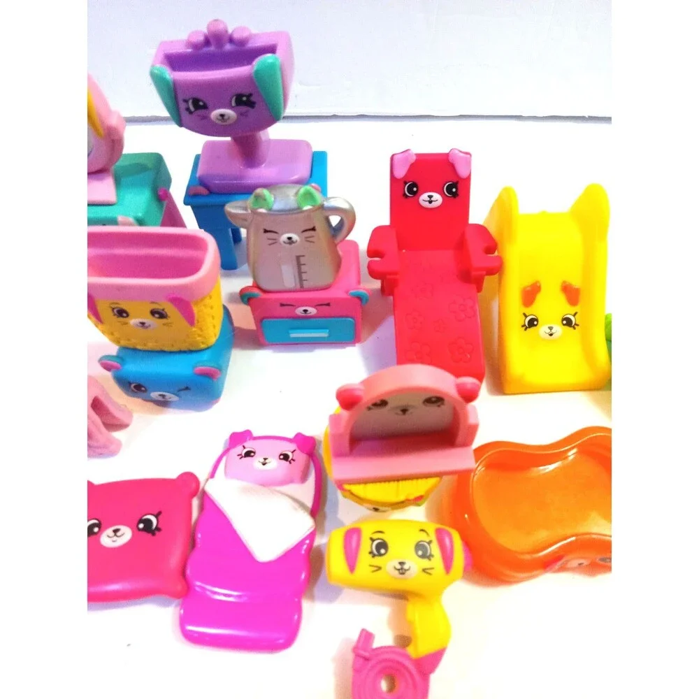 McDonald's Shopkins Happy Places Lot Of 18 Furniture